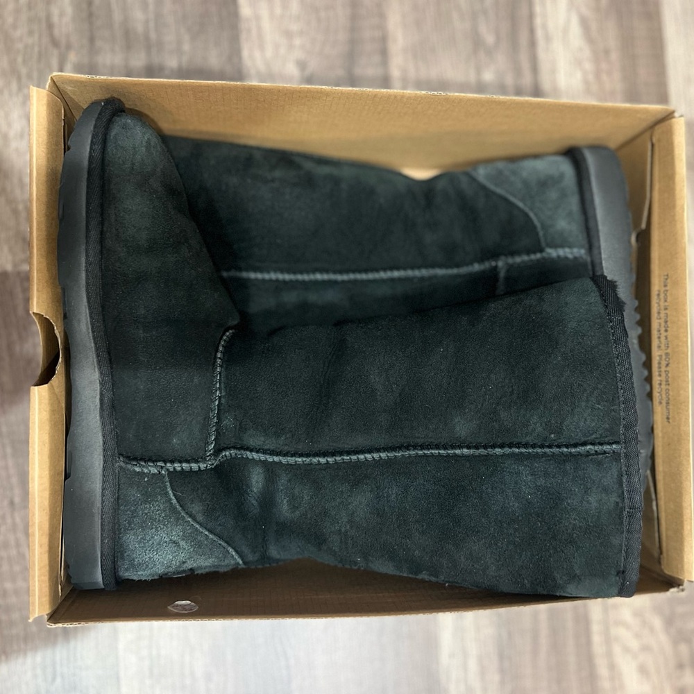 Uggs Black Classic Tall Boots Size 4 EUC Girls teens kids - Picture 9 of 9